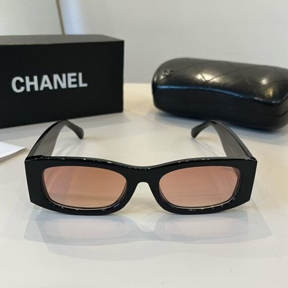 Chanel Black Rectangular Sunglasses - Picture 1 of 4